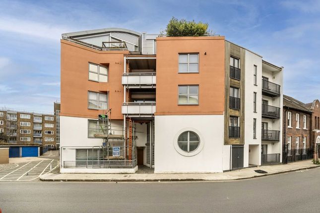 Decima Street, London SE1 3 bed flat for sale