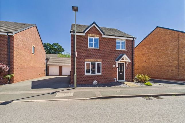 Stone Drive, Shifnal TF11 4 bed detached house for sale