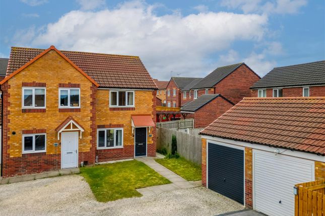 2 bedroom semi-detached house for sale