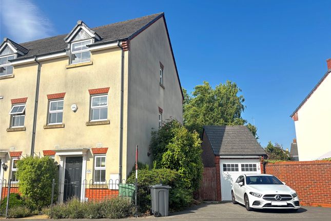 Thatcham Avenue Kingsway, Gloucester GL2 3 bed end of terrace house for sale