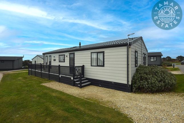 HOLIDAY HOME!! A LIFESTYLE INVESTMENT!! 2 bed detached house for sale