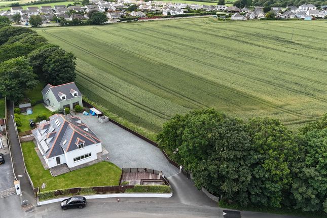 8 bedroom detached house for sale