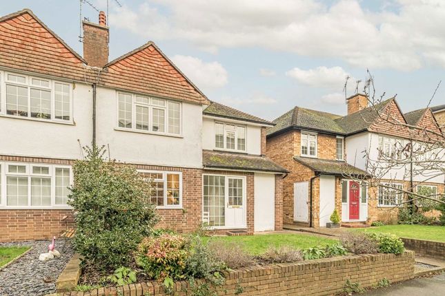 Grove Road, Surbiton KT6 2 bed maisonette for sale