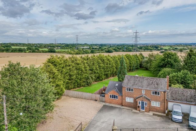 Woodhouse Lane, Wakefield WF3 4 bed detached house for sale