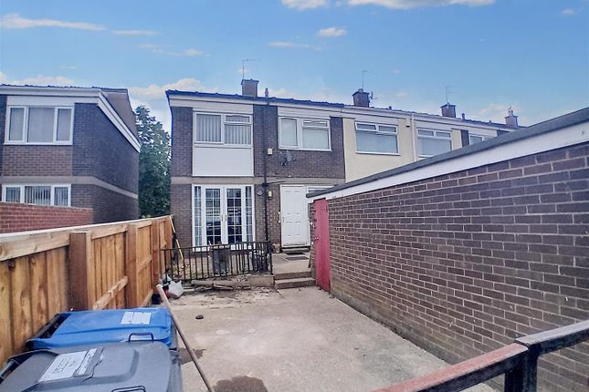2 bedroom town house for sale