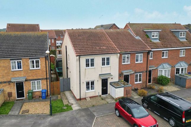 19 Murrayfield Gardens, Whitby 3 bed end of terrace house for sale