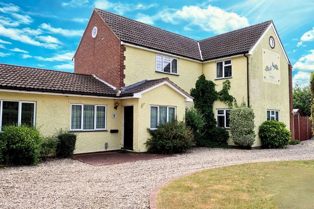 High Cross Lane, Dunmow CM6 4 bed detached house for sale
