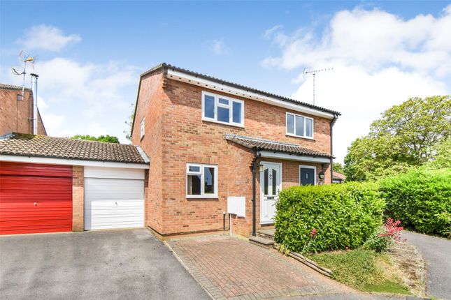 Coltsfoot Place, Hampshire RG27 2 bed semi
