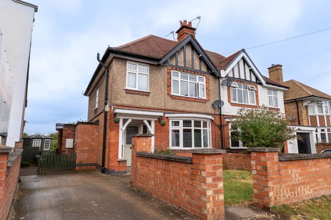 Cossington Road, Loughborough LE12 3 bed semi