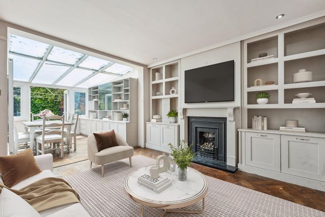 2 bedroom maisonette for sale