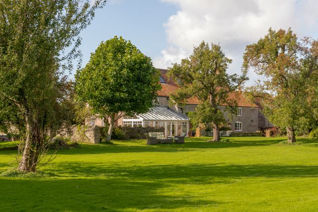 6 bedroom detached house for sale