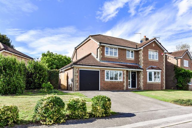 Bentley Close, Horndean 5 bed detached house for sale