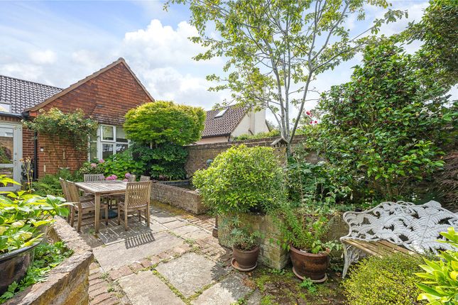 2 bedroom detached house for sale