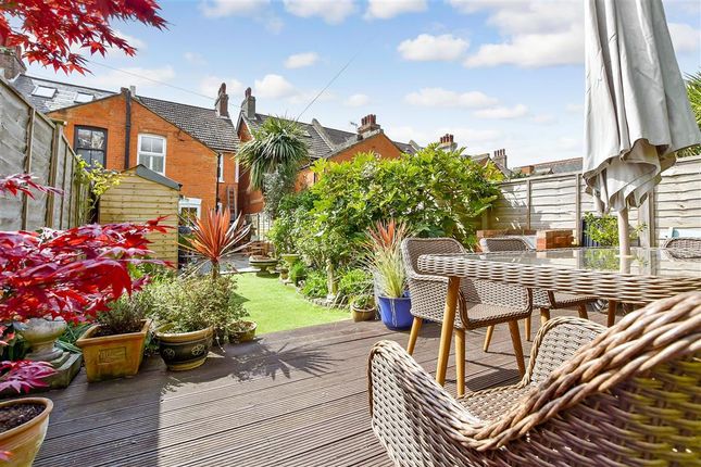 2 bed end terrace house