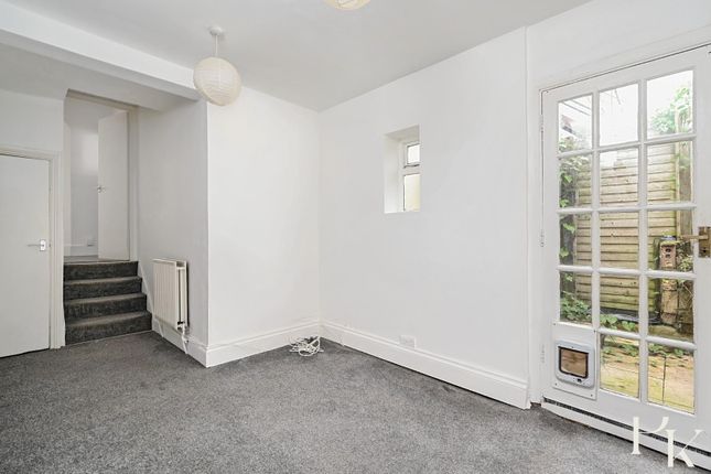 Robertson Road, Brighton 1 bed apartment for sale