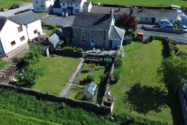 Llanybydder, Carmarthenshire, SA40 4 bed detached house for sale