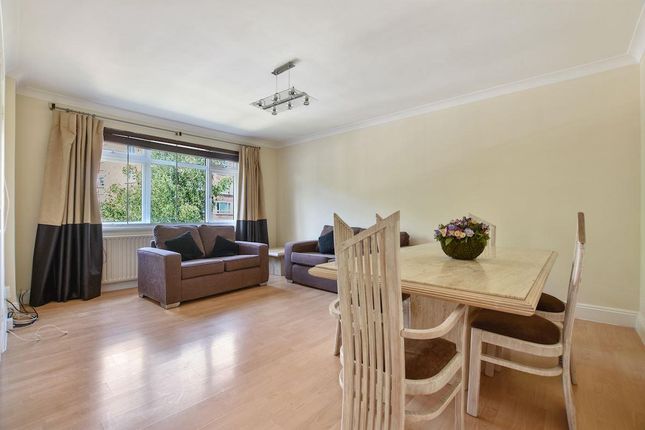 Sheridan Court, Belsize Road 3 bed apartment for sale