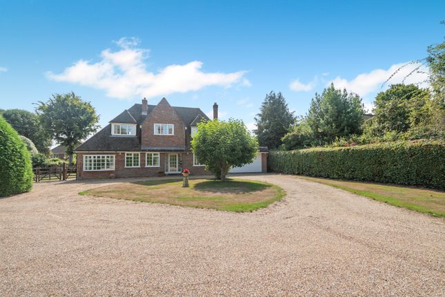 Hunters Close, Chesham 4 bed detached house for sale