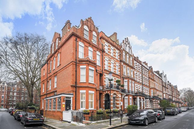 Studio flat for sale