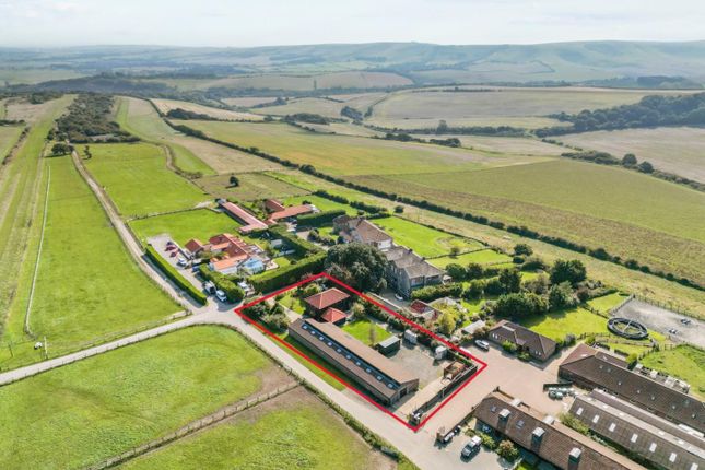 The Old Racecourse, Lewes BN7 7 bed detached house for sale