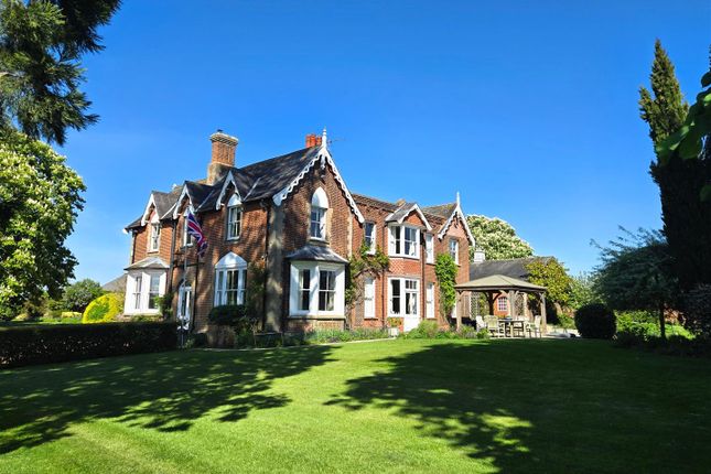 ARCHES HALL, Latchford, Standon, Herts 5 bed detached house for sale