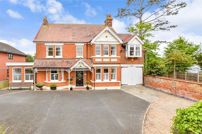 5 bed detached house