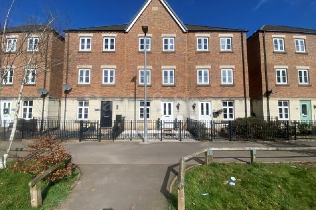 Lysaght Circle, Newport. NP19 4AG 3 bed townhouse for sale