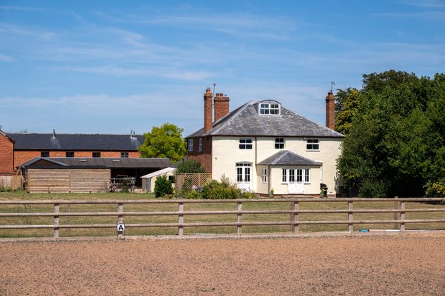Broadway, Worcestershire 4 bed equestrian property for sale