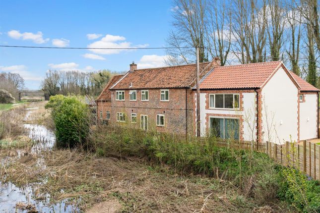 6 bedroom detached house for sale