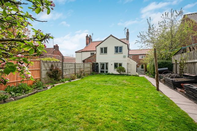 Main Street, Driffield YO25 2 bed semi