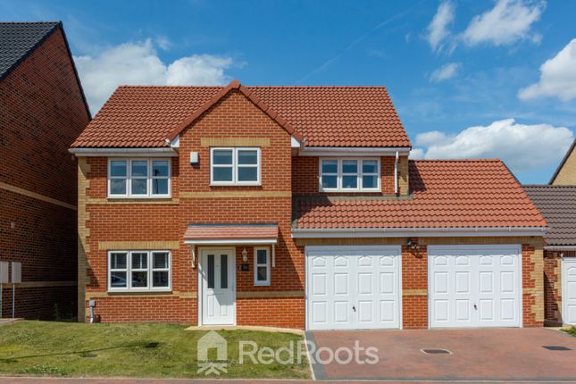 South Kirkby, West Yorkshire WF9 4 bed detached house for sale