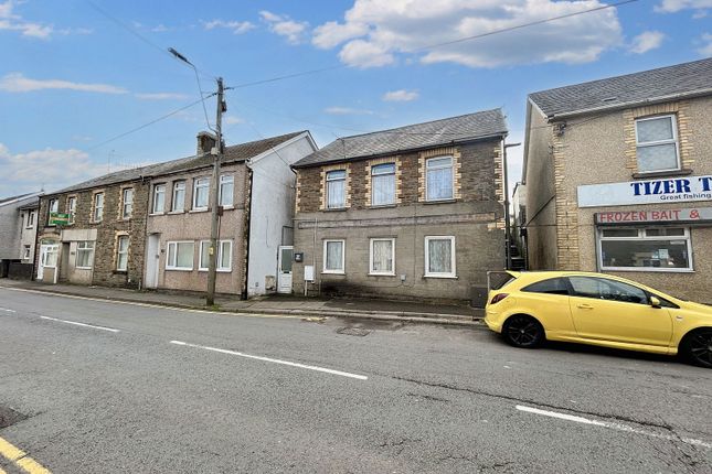 Bridgend Road, Llanharan, Pontyclun... 3 bed detached house for sale