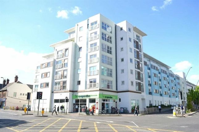 Station Approach, Epsom KT19 2 bed apartment for sale