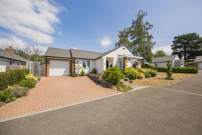 Plowenders Close, West Malling ME19 3 bed detached bungalow for sale