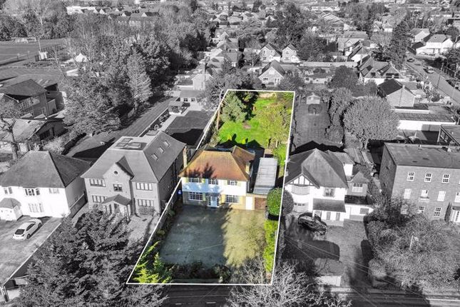 Langley Road, Slough, SL3 5 bed detached house for sale