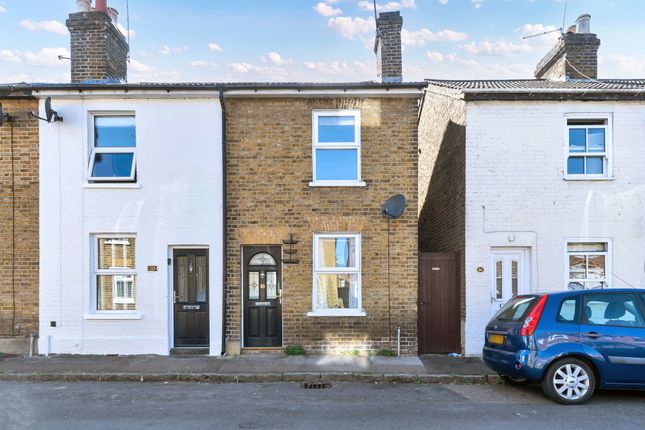 North Road, Hoddesdon EN11 3 bed end of terrace house for sale