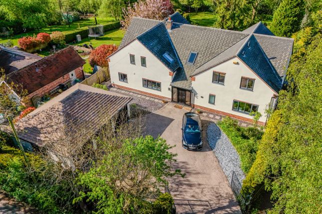 5 bedroom detached house for sale