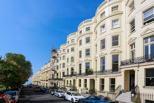 Brunswick Square, Hove, BN3 1 bed flat for sale