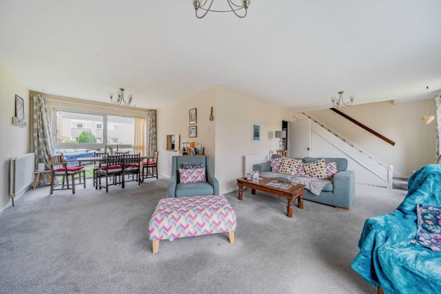 4 FRAZIERS FOLLY, SIDDINGTON... 4 bed detached house for sale