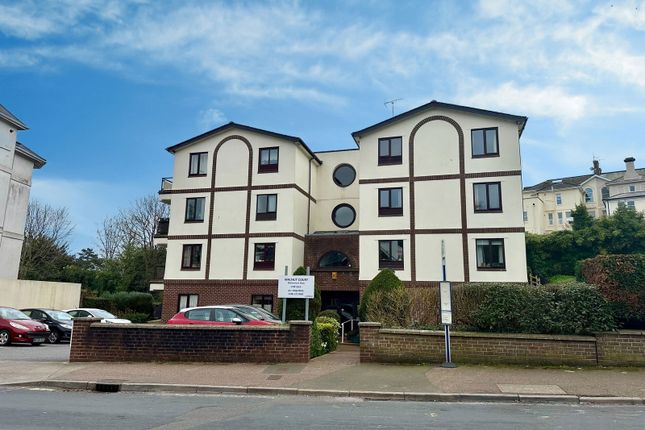 Walnut Road, Torquay, TQ2 6HS 2 bed flat for sale