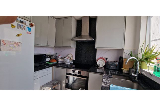 2 bed flat