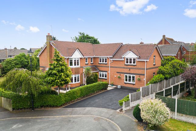 Fox Bank Close, Widnes WA8 6 bed detached house for sale