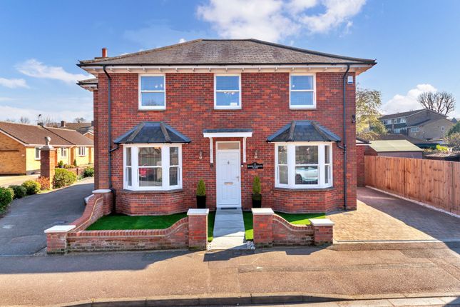 Major Haddock Close, Royston SG8 4 bed detached house for sale