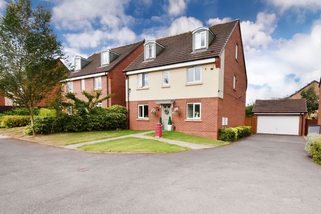 Pullman Drive, Kingswinford DY6 5 bed detached house for sale