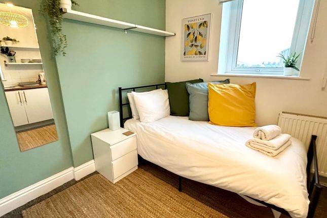 5 bedroom terraced house for sale
