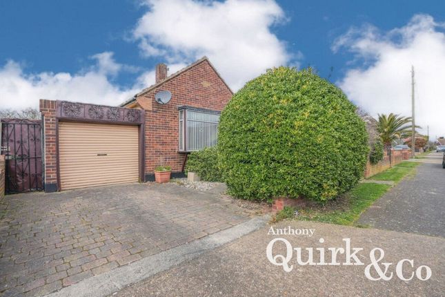Barbara Avenue, Canvey Island, SS8 3 bed semi