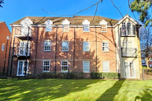 Old College Road, Newbury RG14 2 bed apartment for sale