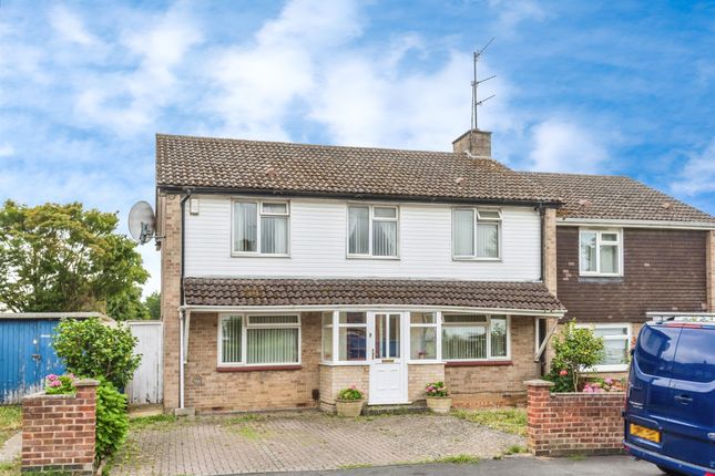 5 bedroom semi-detached house for sale