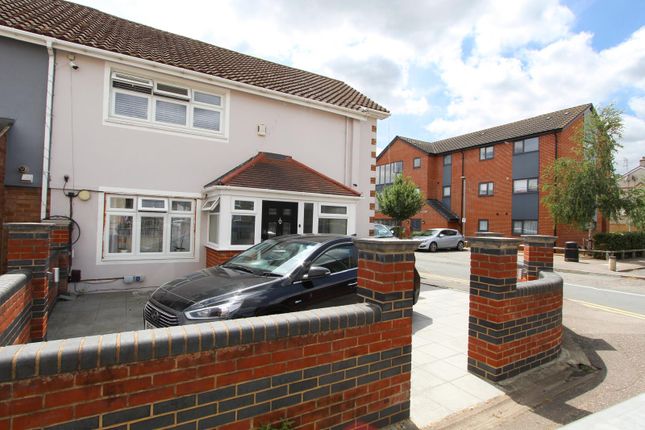 9 bed detached house