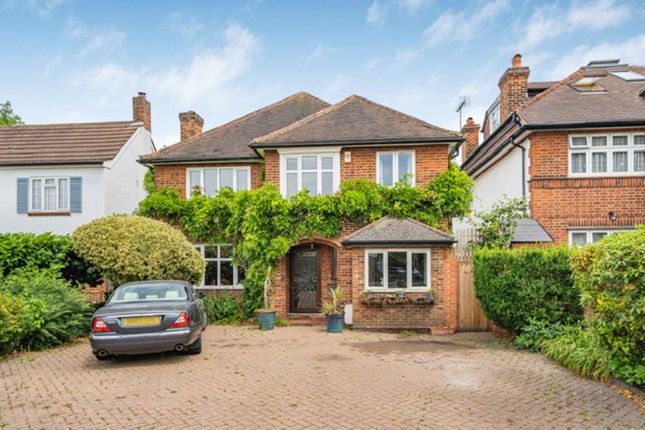 4 bed detached house